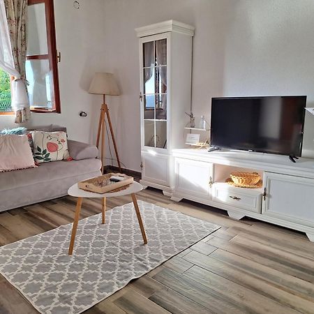 Banjo Rustic House Lake View Вирпазар Екстериор снимка